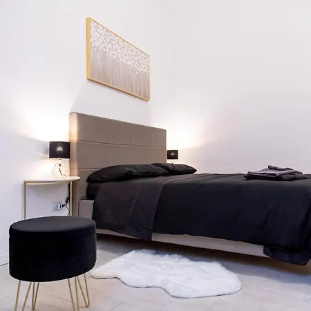 - Esclusivo In Pieno Centro Apartment